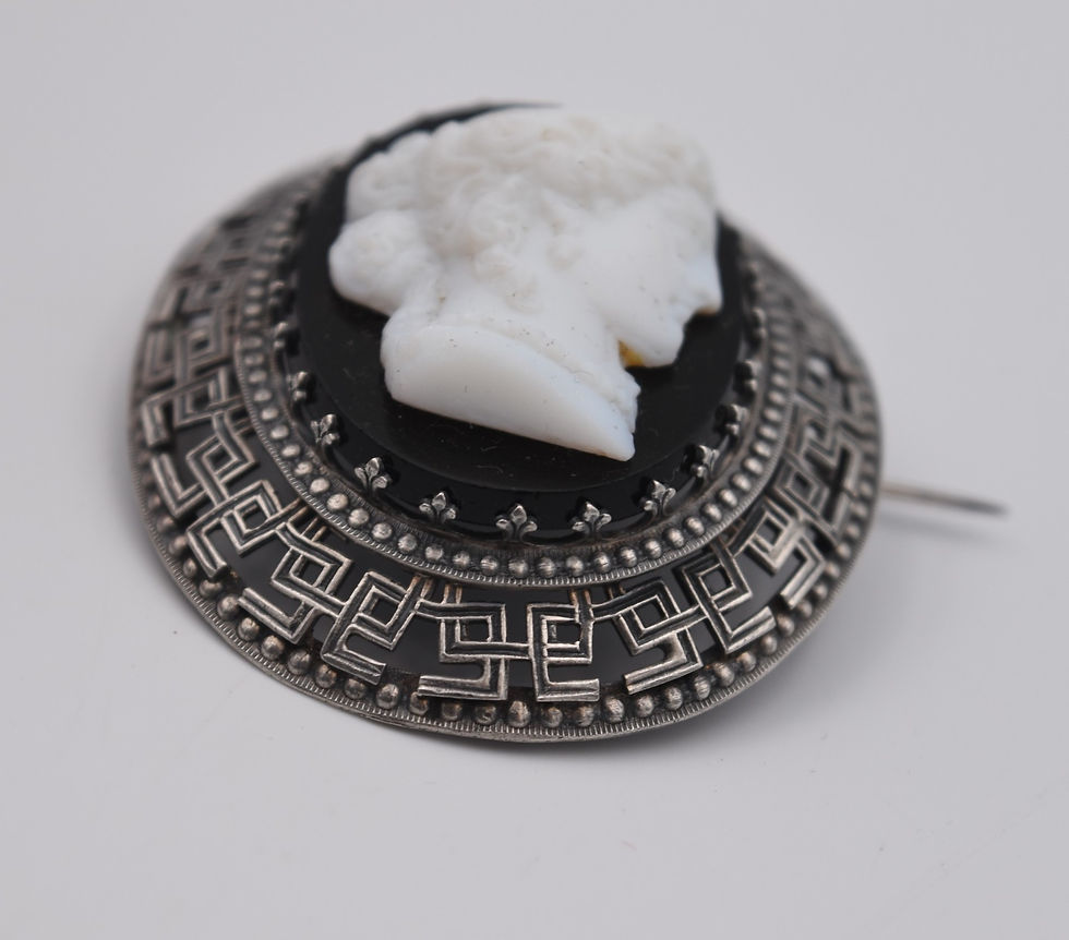 Miniature : Ancienne broche camée néoclassique pâte de verre argent