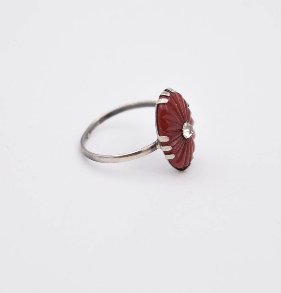 Miniature : Ancienne bague en argent cornaline et strass vers 1900 glyptique arlésienne