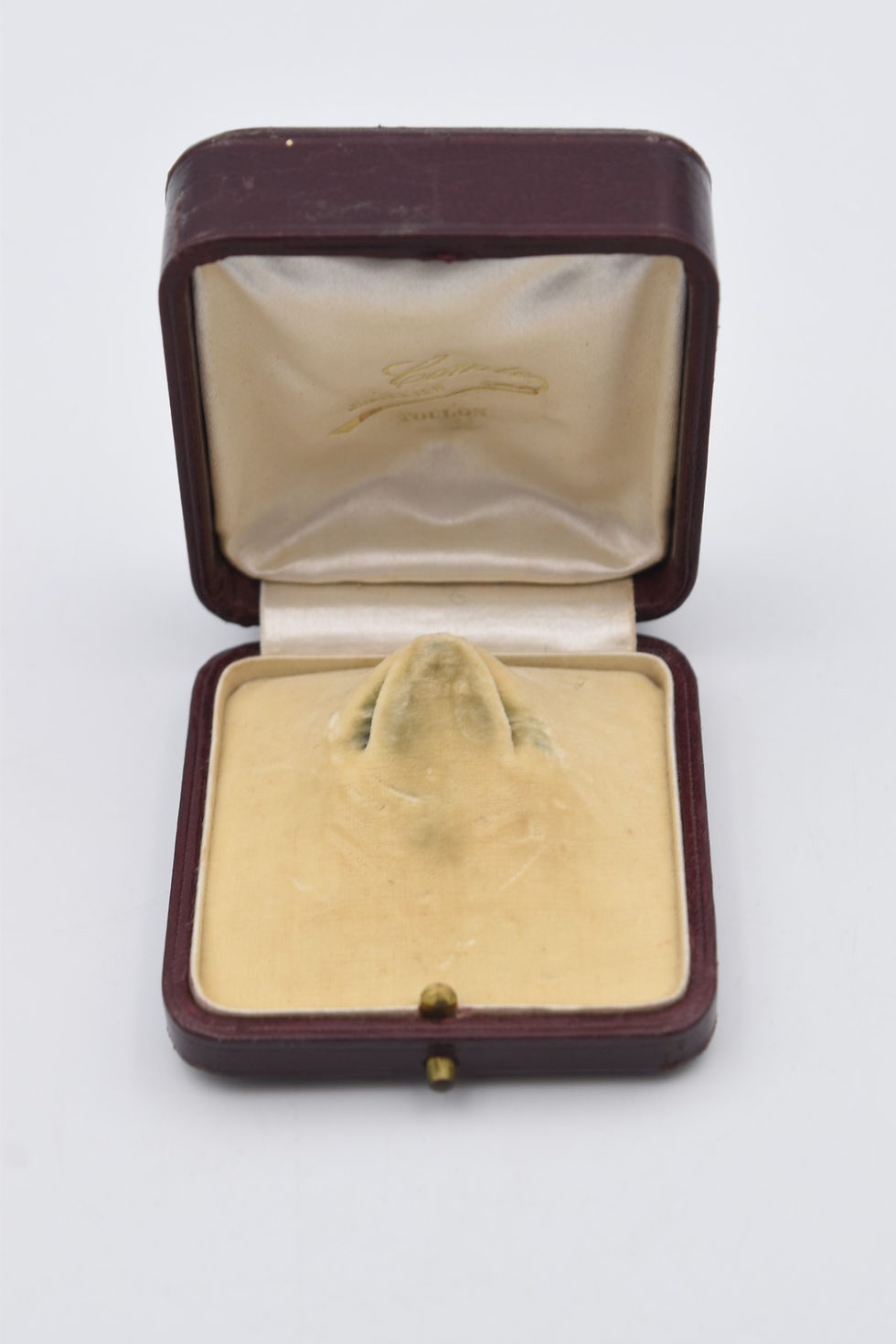 Ancien écrin à bijoux gainé de cuir bordeaux Cocagne de sort