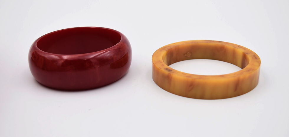 Miniature : 2 bracelets vintage en bakélite rouge bordeaux et jaune moutarde marbré