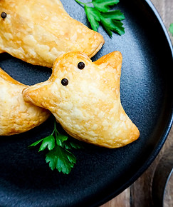 Halloween tomato pumpkin tarts 2 72dpi.j