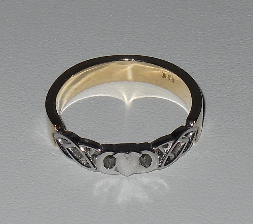 Claddagh Wedding Band