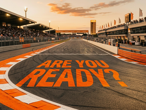 Auto Rennstrecke mit dem Schriftzug "Are you ready?"