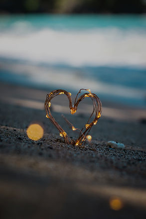 macro%20photography%20of%20heart%20shape%20sand%20decor_edited.jpg