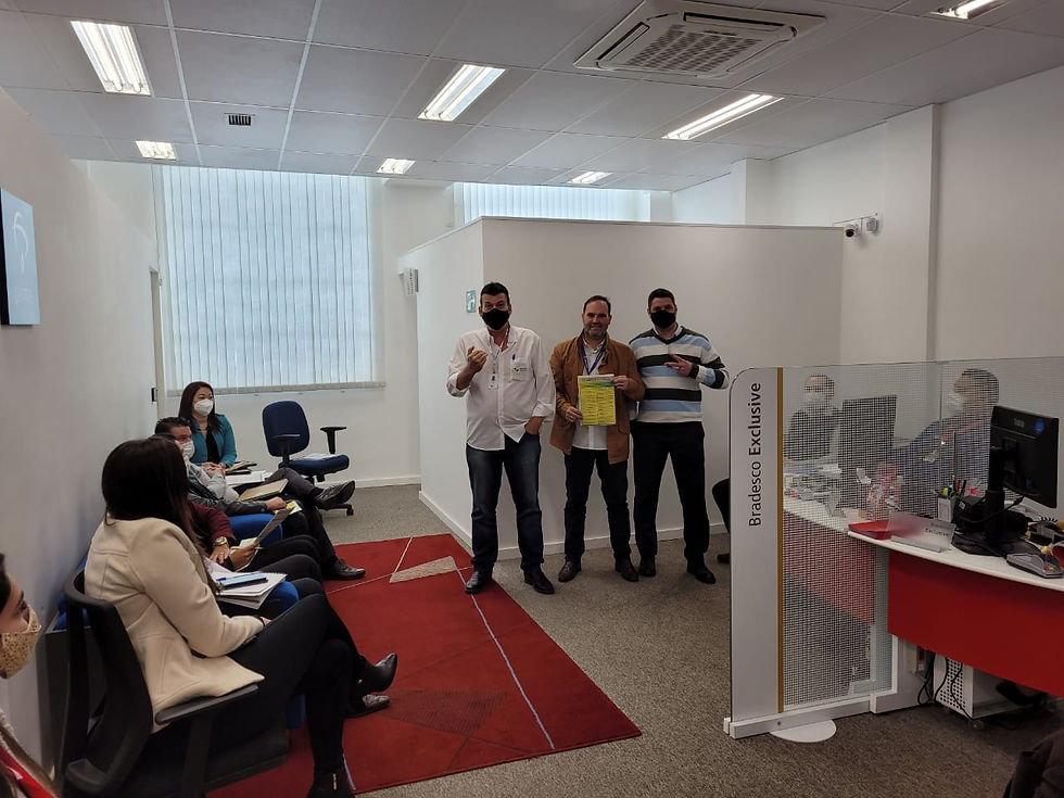Os diretores Marcos Valério e Rodolfo Lima durante a apresentação do sindicato