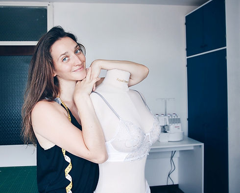 laura about shobain photo2.jpg