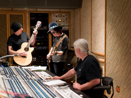 Joe Satriani & Glenn Hughes - Recording Joe Satriani's new record "What Happens Next&qu
