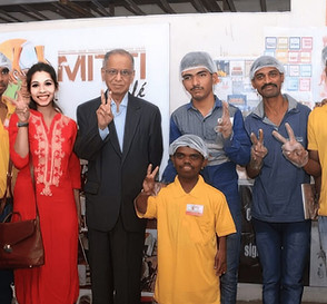 Narayan Murthy at Cafe in Blr.jpg