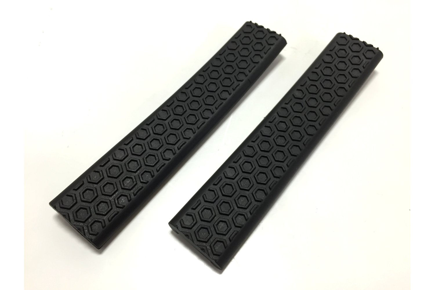 BP0110 20mmレール対応 ハニカム･レールカバー (2PCS) BK/DE