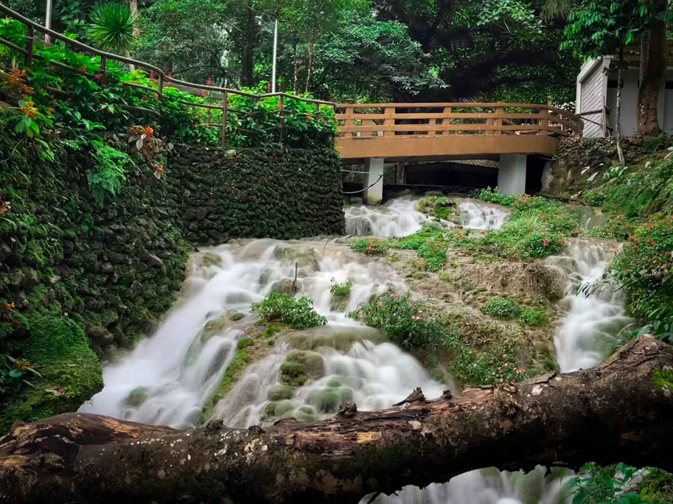 Philippine waterfalls - mag aso falls