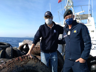Scacco agli Pneumatici in mare