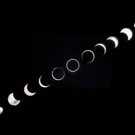 Celebrating & Scrooging :: Capricorn New Moon & Annular Solar Eclipse