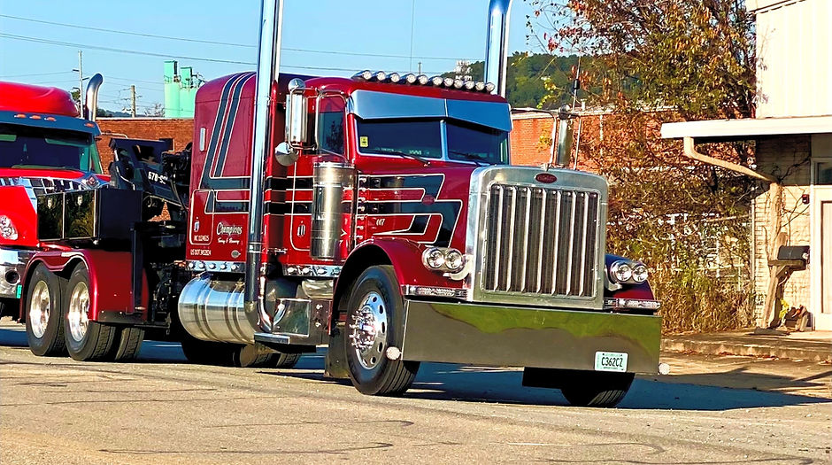 peterbilt007_edited.jpg