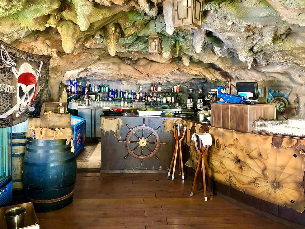 el-timon-de-roche-lounge-bar