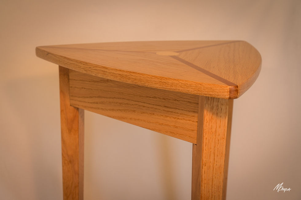 Corner Table-07093