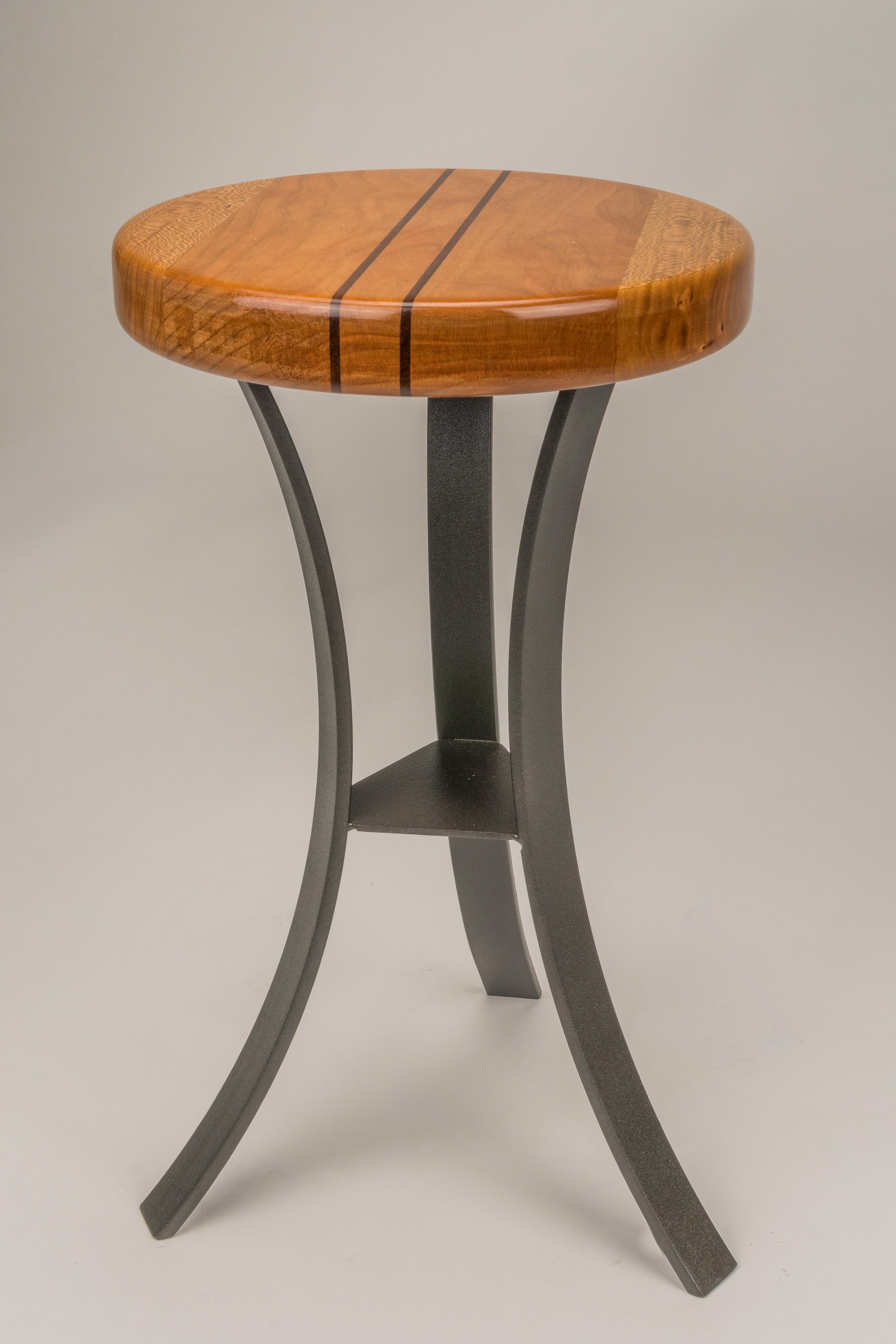 #402 Round Plant Stand