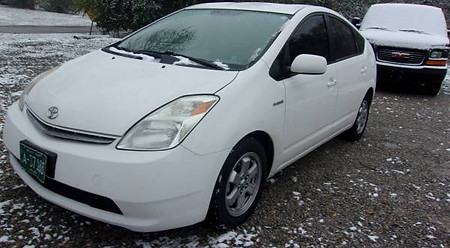 2006 white prius.jpg