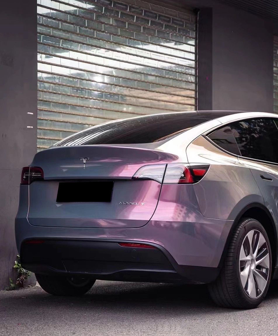 Thumbnail: Starlight Gray Turn Red