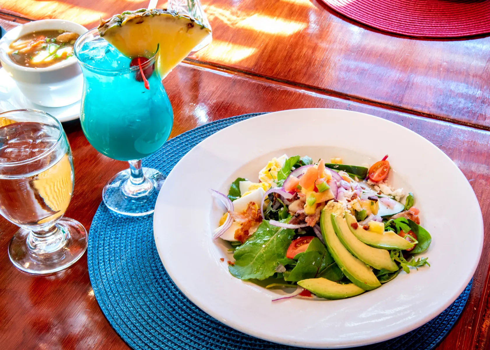 Island cobb salad.webp