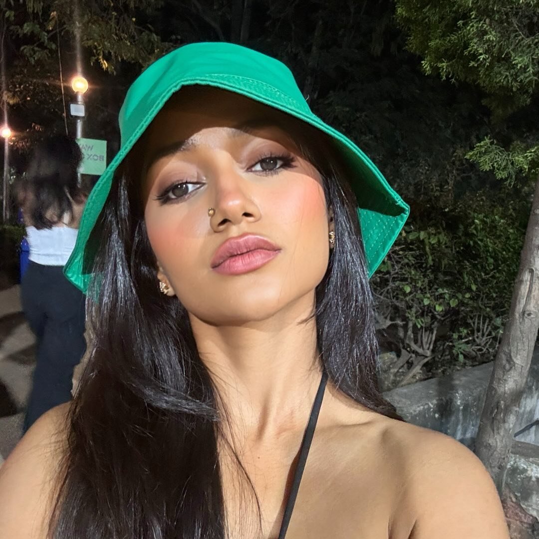 create square image of user icon .jpg