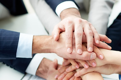 equipo-comprometido-blog-negocios.jpg
