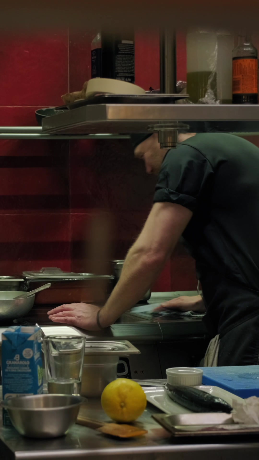 Staff — anteprima video