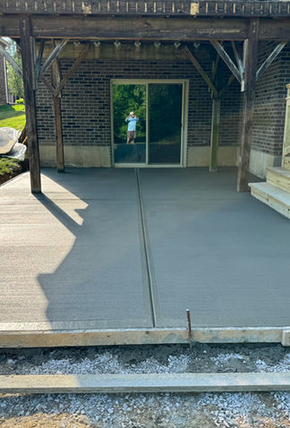 New concrete back patio install
