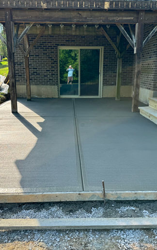 New concrete back patio install