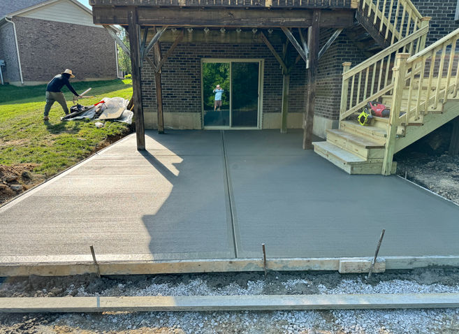 New concrete back patio install