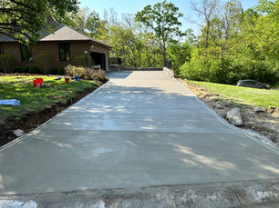 Concrete vs. Asphalt Driveway in Cincinnati: Which Material Wins?