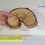 Miniature : Mémo jaune motif gouttes sur base en coeur en bois No 2018