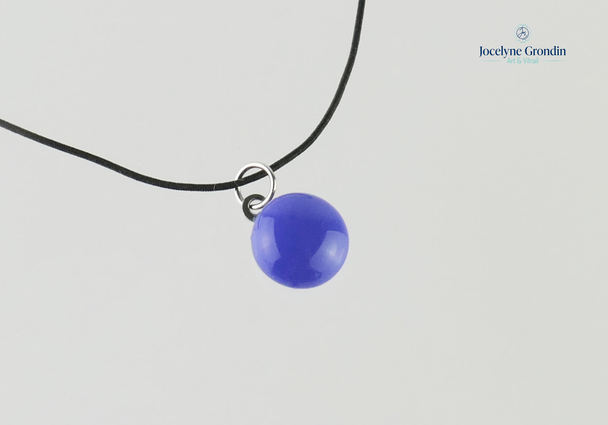 Collier cabochon bleu No 1273