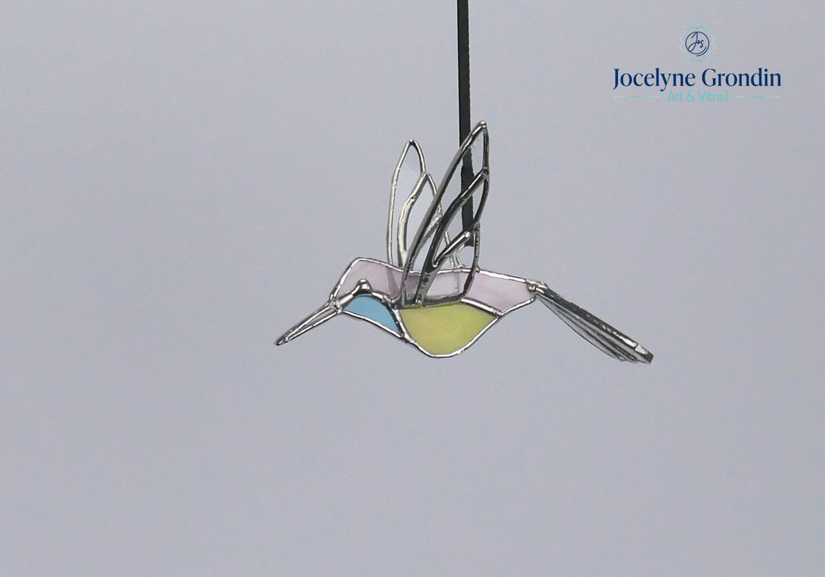 Colibri vitrail rose jaune et bleu No 2151