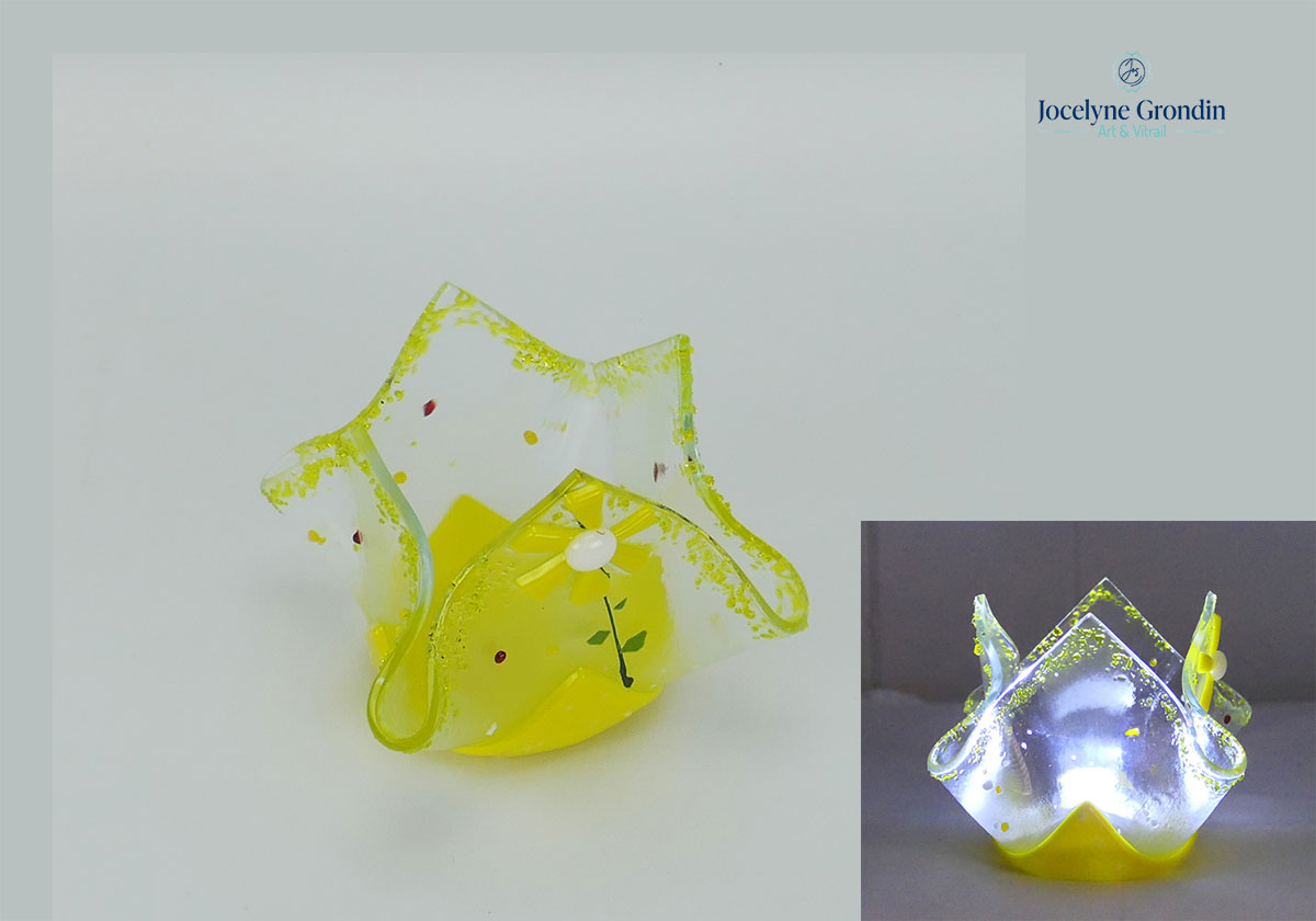 Bougeoir en verre jaune No 1893
