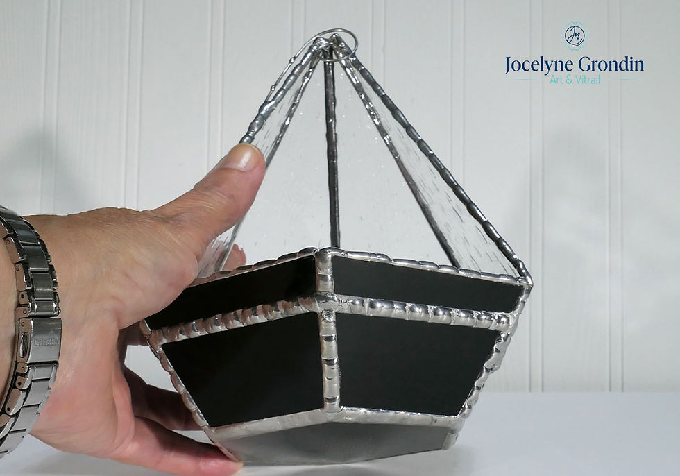 Miniature : Terrarium en vitrail noir No 1805 soudure décorative par Jocelyne Grondin / Arts & Vitrail