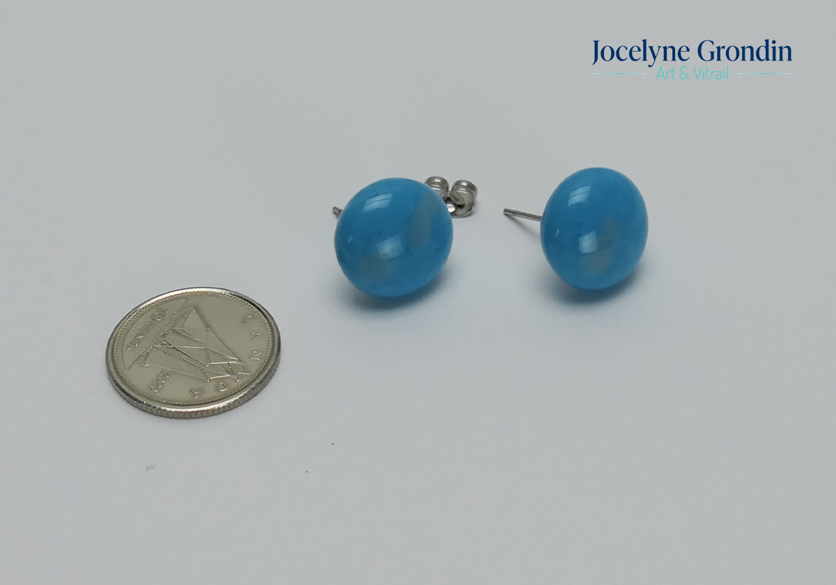 Boucles d oreilles bleu pâle No 1944