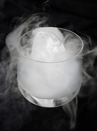 experiment-with-dry-ice-in-a-glass-on-a-dark-backg-L5E6244-2048x1536_edited.jpg