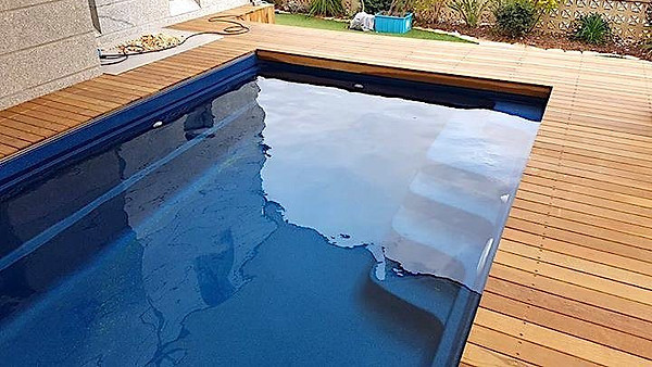 Piscina in vetroresina Compass Classic Aqua