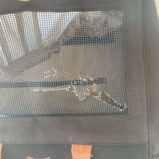 sac de transport de chat déchiré
