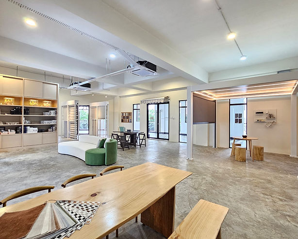 Showroom - 3.jpg