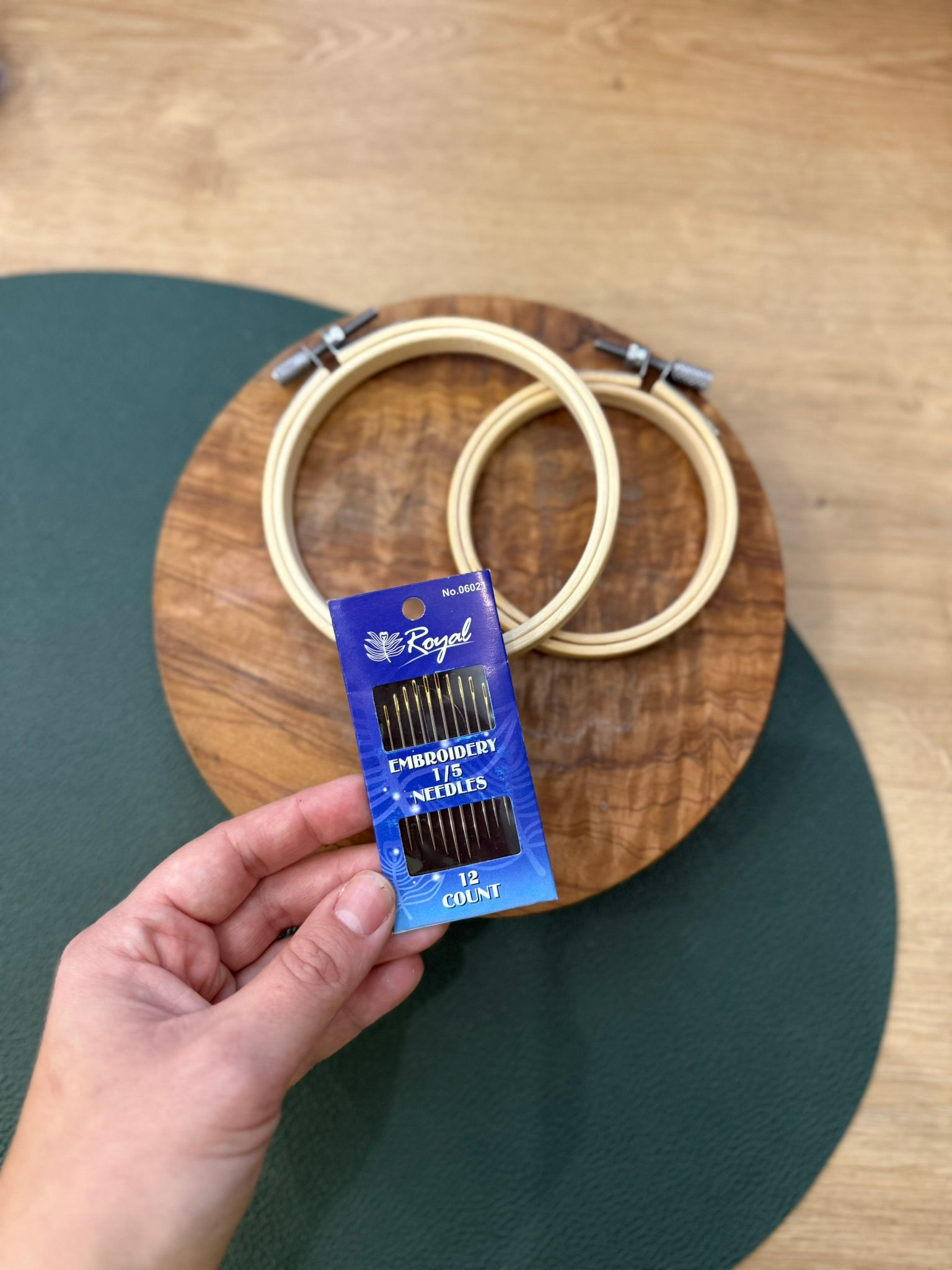 Aiguilles à broder Royal n°1/5 - Lot de 12 aiguilles (broderie traditionnelle)