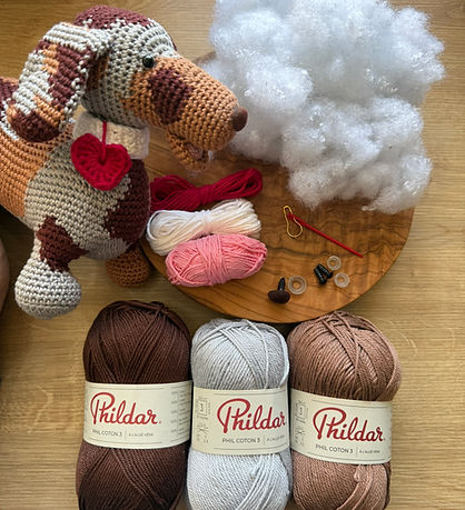 kit crochet amigurumi teckel arlequin 564lamartine tricolore (1).JPEG