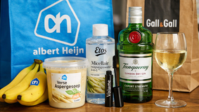 Albert Heijn tas, bananen en wijn