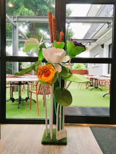 Fleur XXL décorative pour espace lounge ou réception