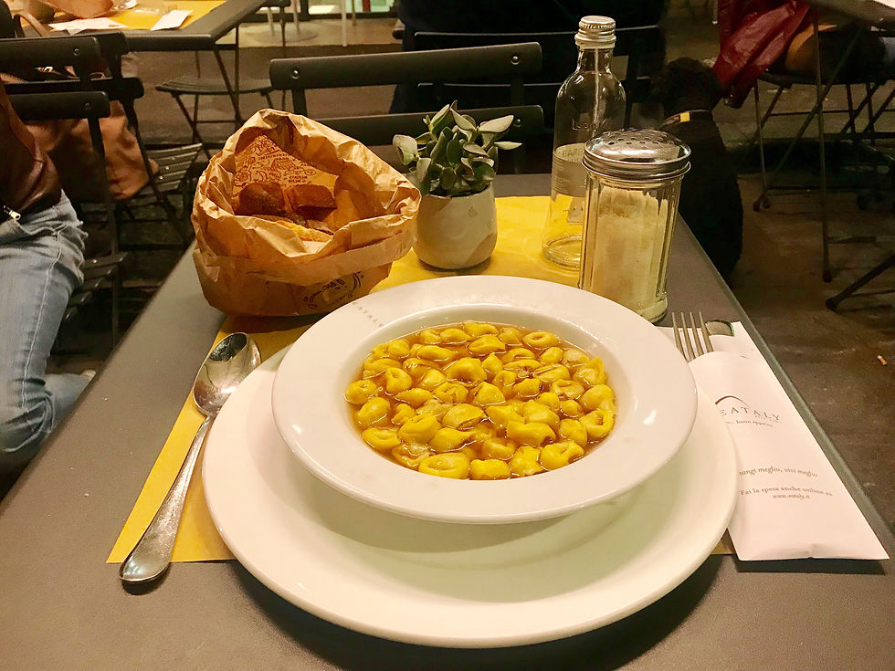 Bologna, Tortellini www.evaeverywhere.com , Italy