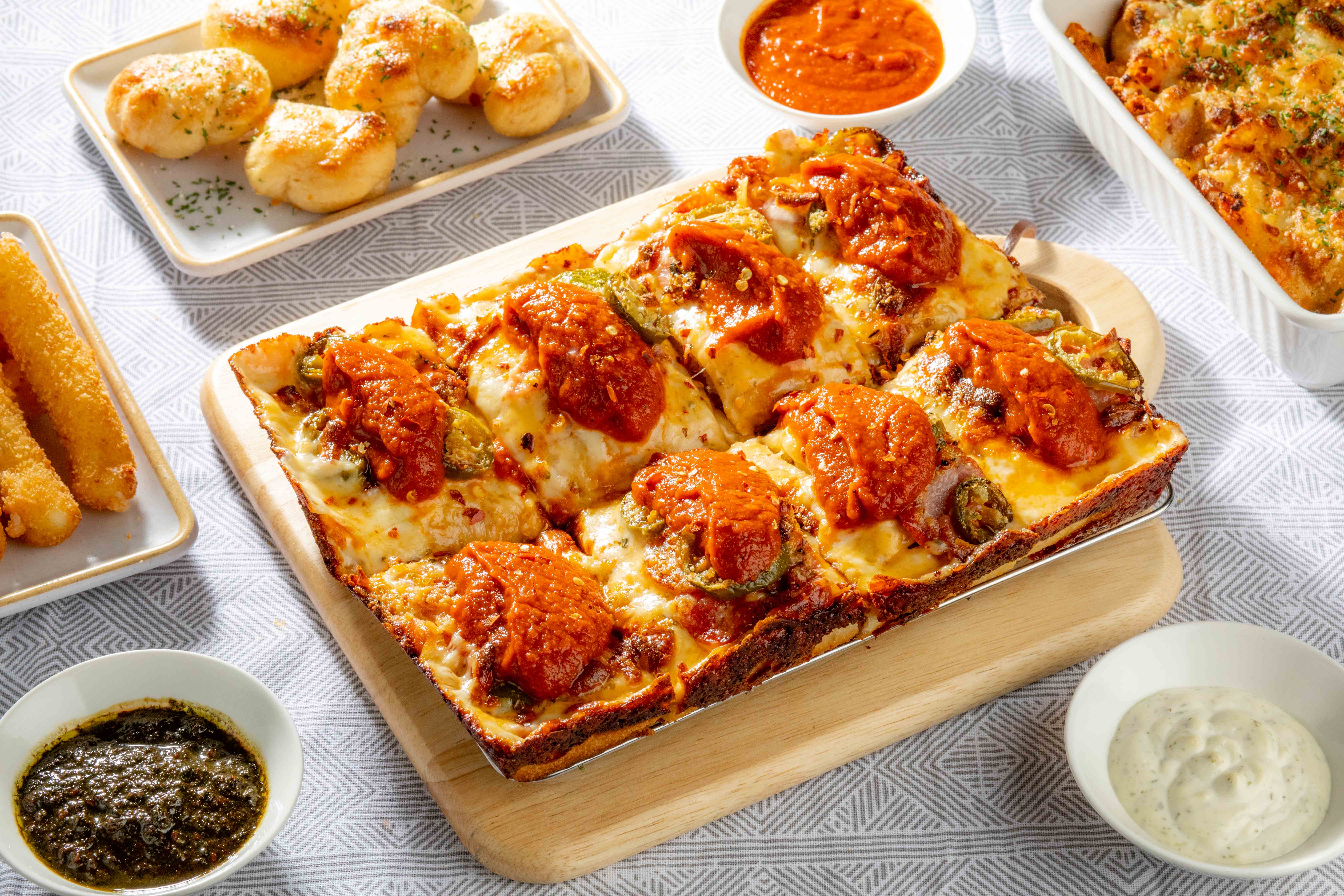 Motown Pizza Menu | Detroit Pizza, Wings & Craft Beer