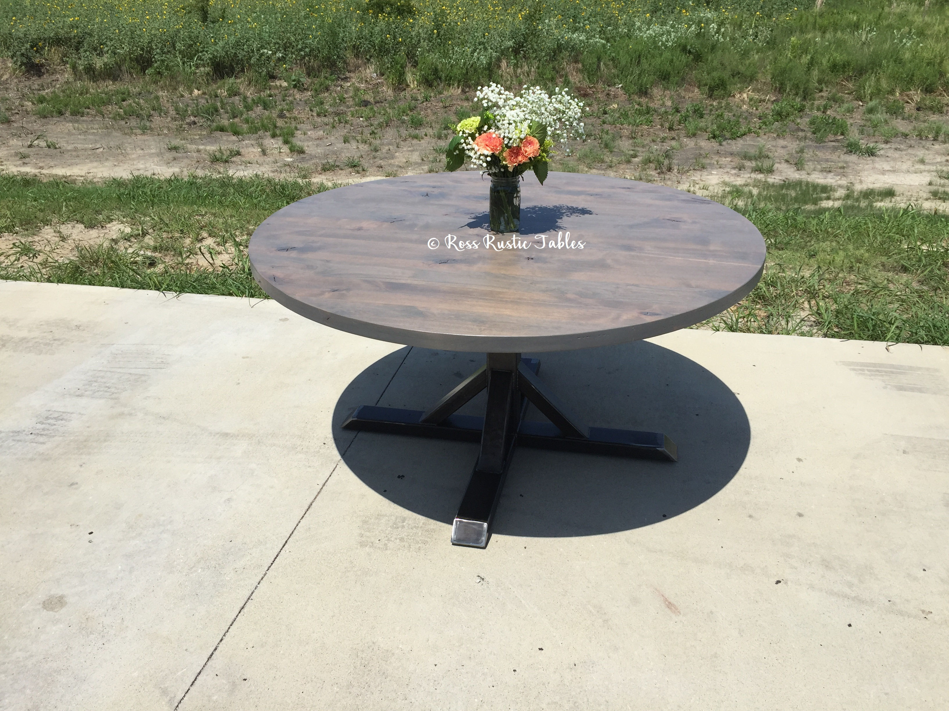 Round Metal Fancy Farmhouse Table
