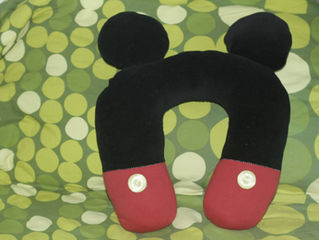 DIY Almofada de pescoço do Mickey