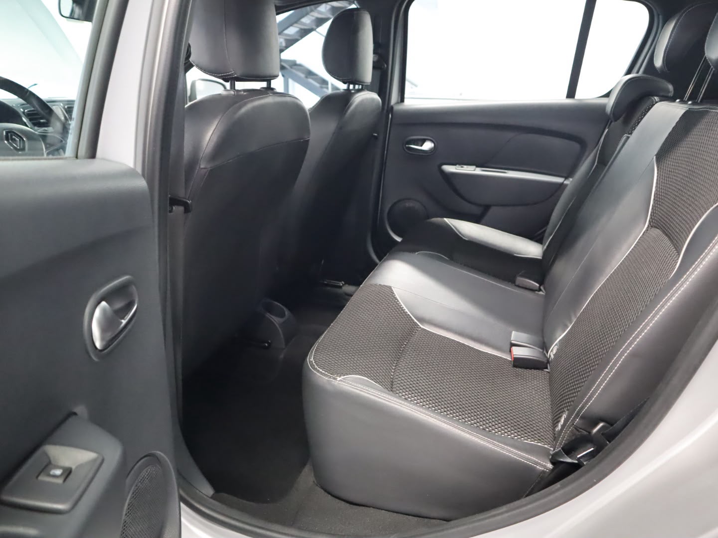RENAULT SANDERO ZEN 2024