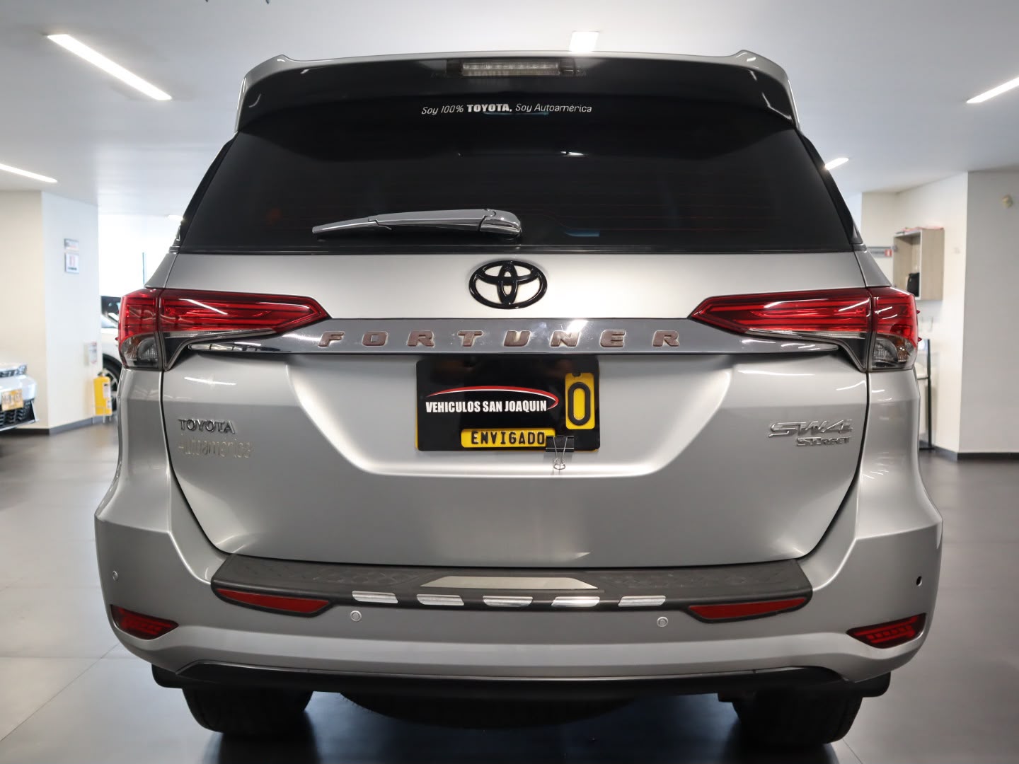 TOYOTA FORTUNER STREET 2020